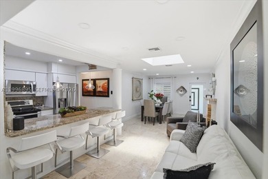 Beautifully updated 3 bedroom, 3 bathroom home centrally located - photo 22