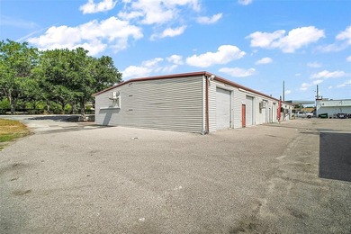 Located off of Kurt St. and Hwy 441 in Eustis, Kurt St. Plaza - photo 37