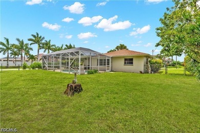 Charming 3-Bedroom Pool Home on a Desirable Corner Lot in - photo 38