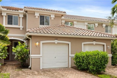 Lake Townhome/Townhouse For Sale in Fort Myers, Florida