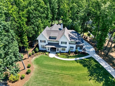 Stunning custom-built luxury home overlooking the beautiful - photo 3