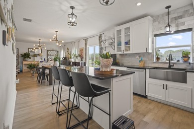 Welcome to Oakland Lake Estates! This beautifully remodeled 4BR - photo 6