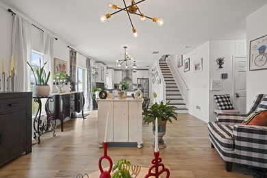 Welcome to Oakland Lake Estates! This beautifully remodeled 4BR - photo 7