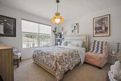 Welcome to Oakland Lake Estates! This beautifully remodeled 4BR - photo 9