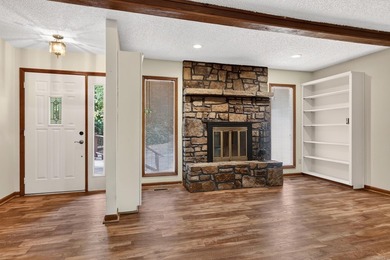 Meticulously updated and mechanically sound home in a private - photo 11