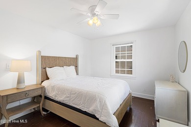 Classic cottage located in Morehead City, just a few blocks from - photo 11