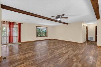 Meticulously updated and mechanically sound home in a private - photo 14