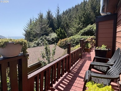 Ocean views. Vaulted ceilingspletely updated. Ready to rent or - photo 15