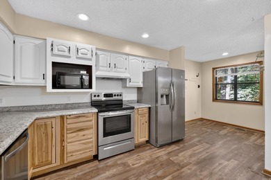 Meticulously updated and mechanically sound home in a private - photo 19