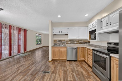 Meticulously updated and mechanically sound home in a private - photo 20