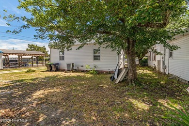 Classic cottage located in Morehead City, just a few blocks from - photo 20