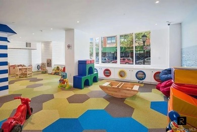Welcome home to residence 15A at River and Warren. This sun - photo 20