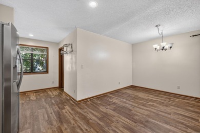 Meticulously updated and mechanically sound home in a private - photo 23