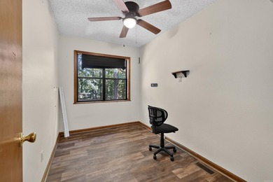 Meticulously updated and mechanically sound home in a private - photo 25