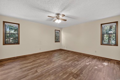 Meticulously updated and mechanically sound home in a private - photo 30