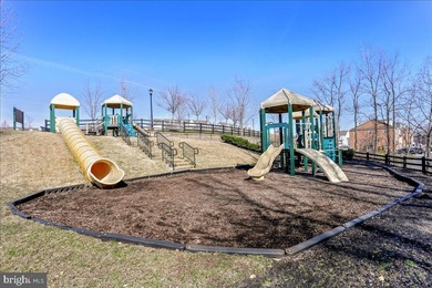 Welcome to refined living in the prestigious Beech Tree Gated - photo 30