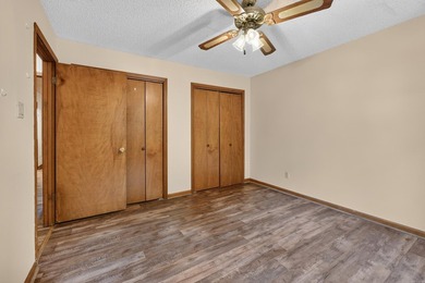 Meticulously updated and mechanically sound home in a private - photo 36