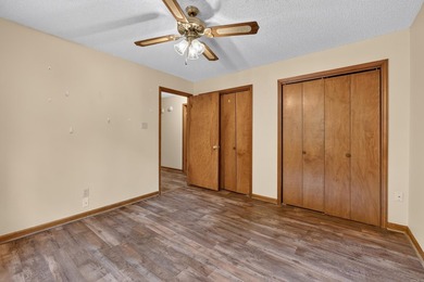 Meticulously updated and mechanically sound home in a private - photo 37
