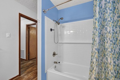 Meticulously updated and mechanically sound home in a private - photo 39