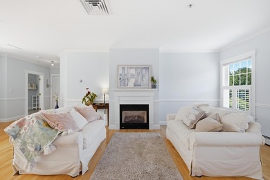 Immaculate and move-in ready, this spacious 1-bedroom, 1-bath - photo 1