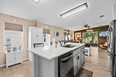 Florida living at its finest in this fully updated Presidents - photo 12