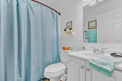 Like New 3BR 2Bath open for plan large closets and spacious - photo 12