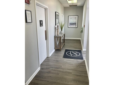 Welcome to the Downtown Block of 2nd and Daviess Street where - photo 14