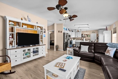 Florida living at its finest in this fully updated Presidents - photo 15
