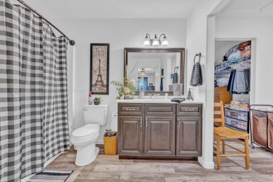 Like New 3BR 2Bath open for plan large closets and spacious - photo 15