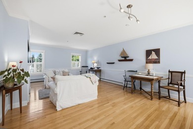 Immaculate and move-in ready, this spacious 1-bedroom, 1-bath - photo 7