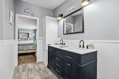 Florida living at its finest in this fully updated Presidents - photo 19