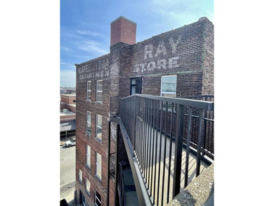 Welcome to the Downtown Block of 2nd and Daviess Street where - photo 24