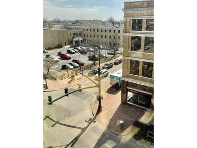 Welcome to the Downtown Block of 2nd and Daviess Street where - photo 26