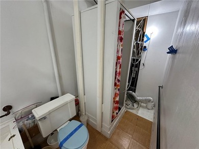 Tarsney Lake house on 4 lots! Cash only as this is more like a - photo 35