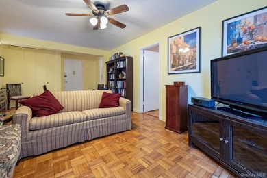 Spacious One Bedroom considered a Junior-4, with a wall up for - photo 3