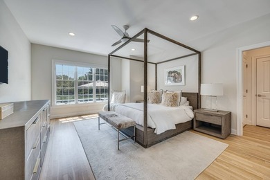 Nestled on a quiet cul-de-sac in Southampton, this beautifully - photo 13