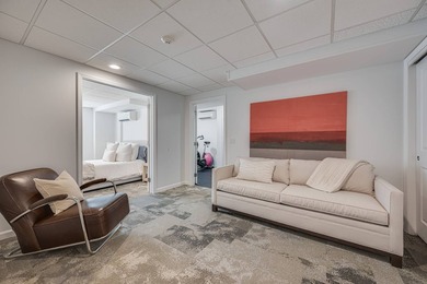 Nestled on a quiet cul-de-sac in Southampton, this beautifully - photo 22