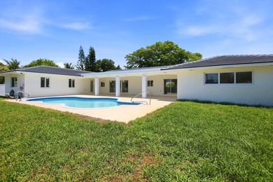 Welcome to this exceptional 4-bedroom, 3.5-bathroom - photo 23
