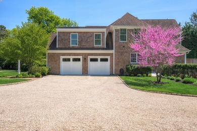 Nestled on a quiet cul-de-sac in Southampton, this beautifully - photo 30