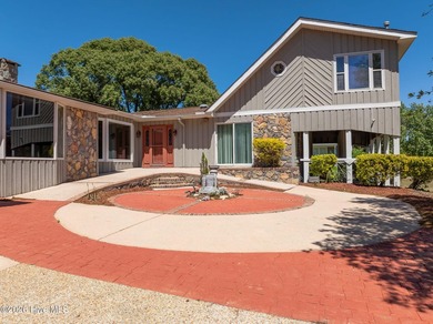 Experience coastal-style living in this expansive 4,000+ sq. ft - photo 1