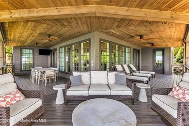 UNFORGETTABLE SUNSET VIEWS! Designed for entertaining, this - photo 31