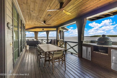 UNFORGETTABLE SUNSET VIEWS! Designed for entertaining, this - photo 33