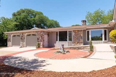 Experience coastal-style living in this expansive 4,000+ sq. ft - photo 10
