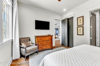 UNFORGETTABLE SUNSET VIEWS! Designed for entertaining, this - photo 47