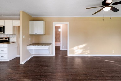 Welcome home to Carroll Lane Park #2 Subdivision. This two - photo 4