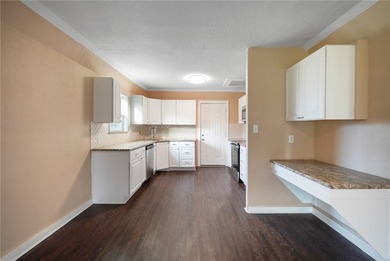 Welcome home to Carroll Lane Park #2 Subdivision. This two - photo 8