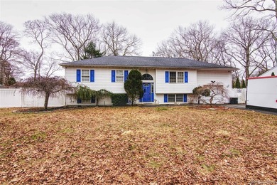 Generous layout with room for extended living, this spacious - photo 2