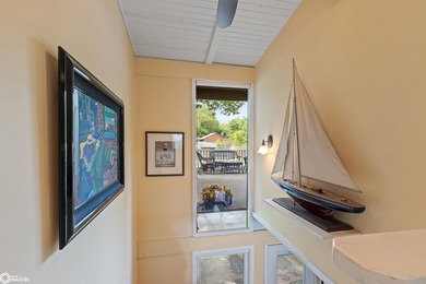 Beautifully updated 2-bedroom, 3-bath two-story end-unit condo - photo 13