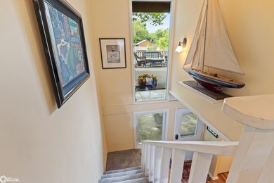 Beautifully updated 2-bedroom, 3-bath two-story end-unit condo - photo 14