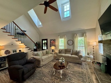 Welcome to 202 Commodore Drive in North Baldwin! This beautiful - photo 19